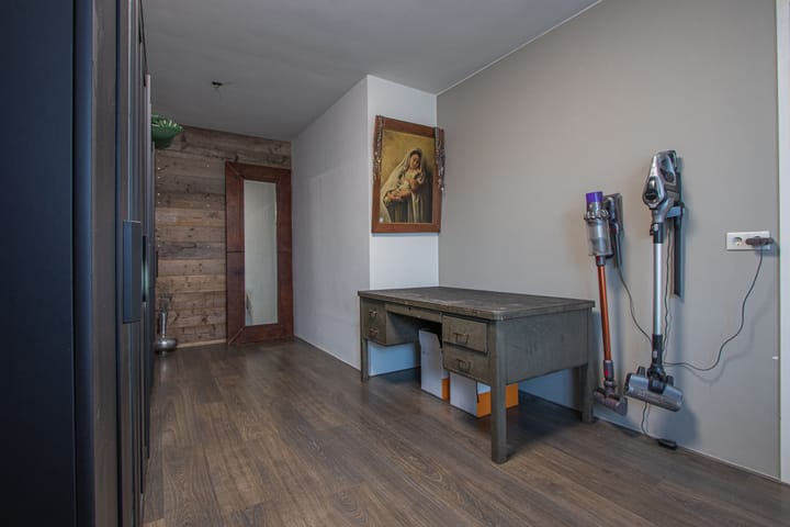 Foto 18 van Limburgstraat 14