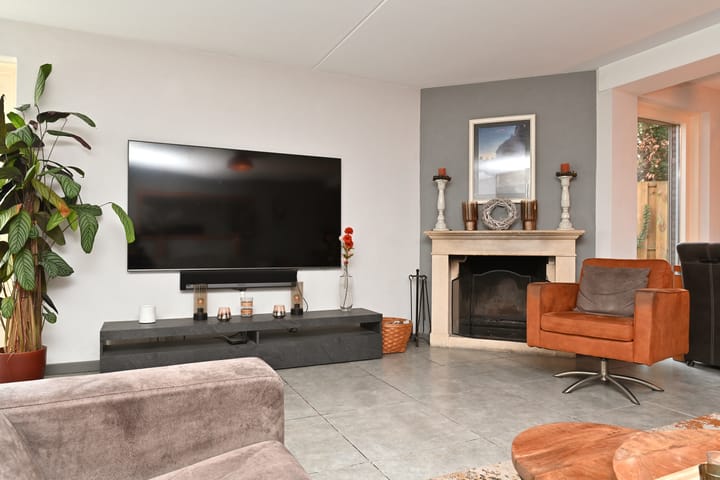 Photo 10 of Piet Stoffelenstraat 6