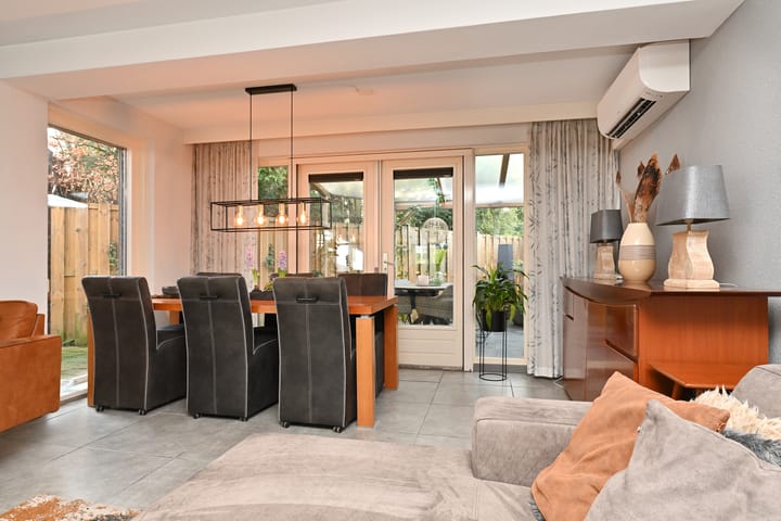 Photo 11 of Piet Stoffelenstraat 6