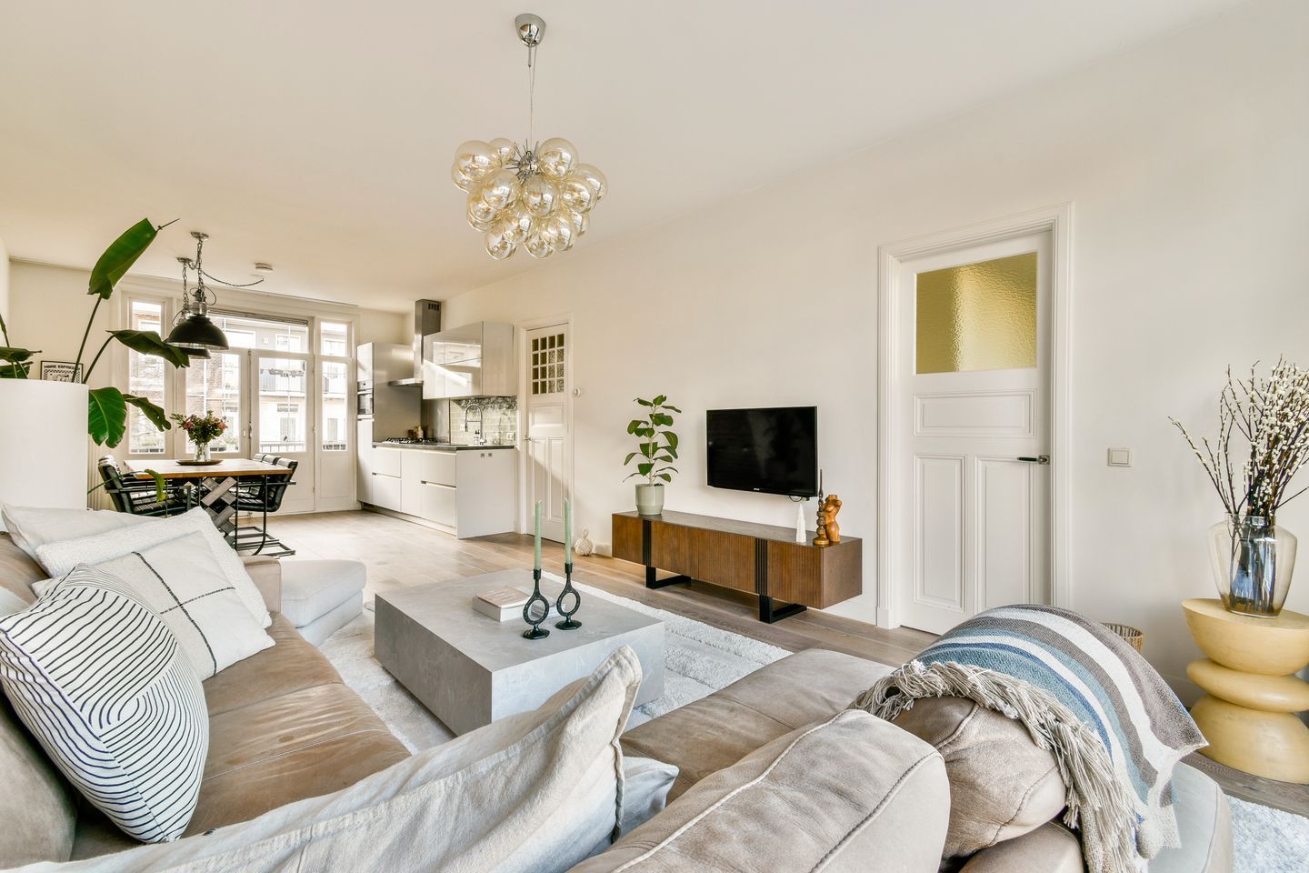 Foto 4 van Admiraal De Ruijterweg 185-2