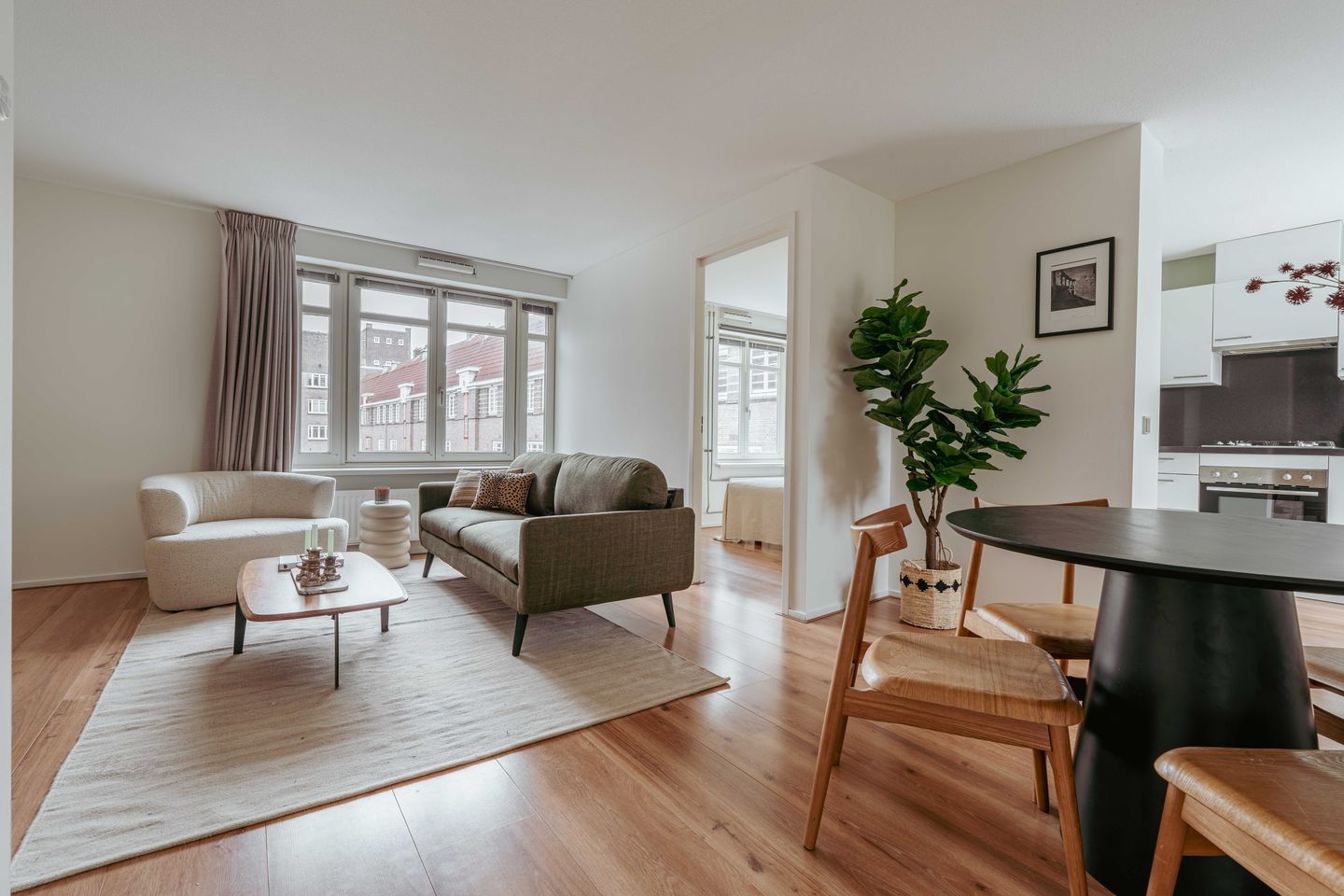 Foto 1 van Olympiakade 24-1