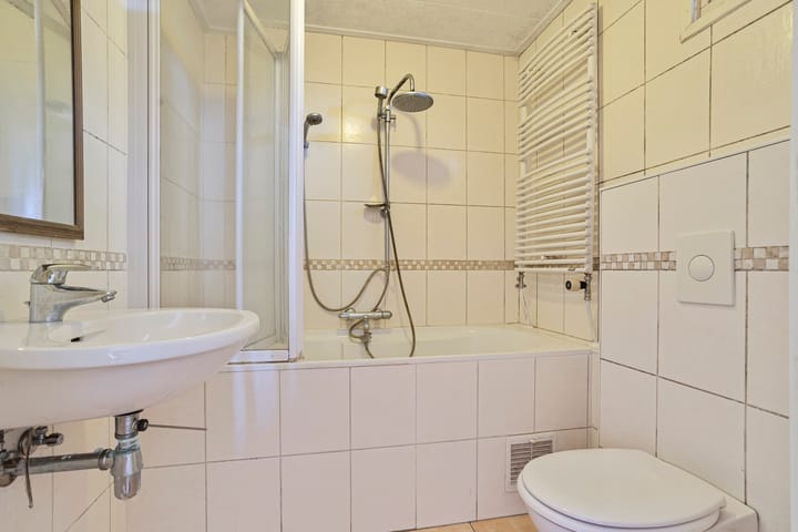 Photo 28 of Roosendaalsebaan 19