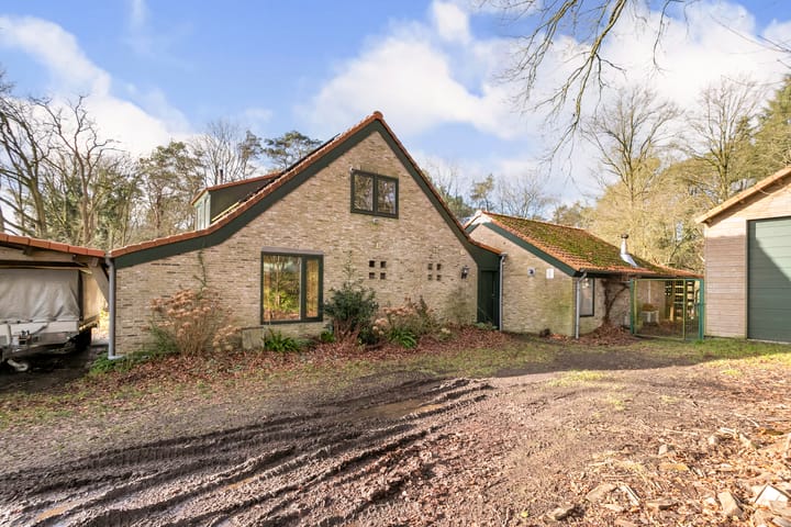 Photo 41 of Roosendaalsebaan 19