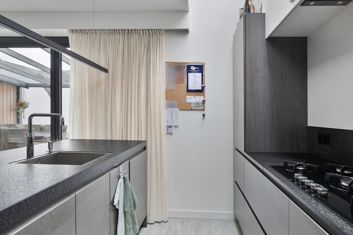 Photo 12 of Weth C.E.Th. Vernooijstraat 3