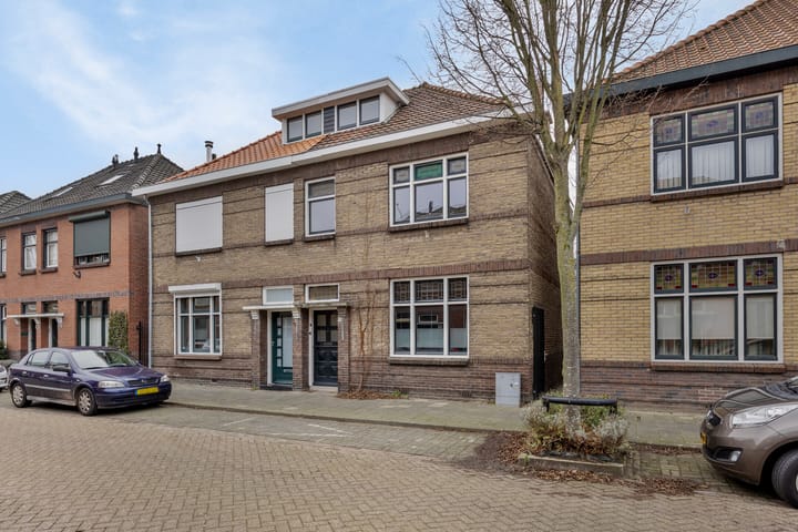 Foto 17 van St Theresiastraat 28-A