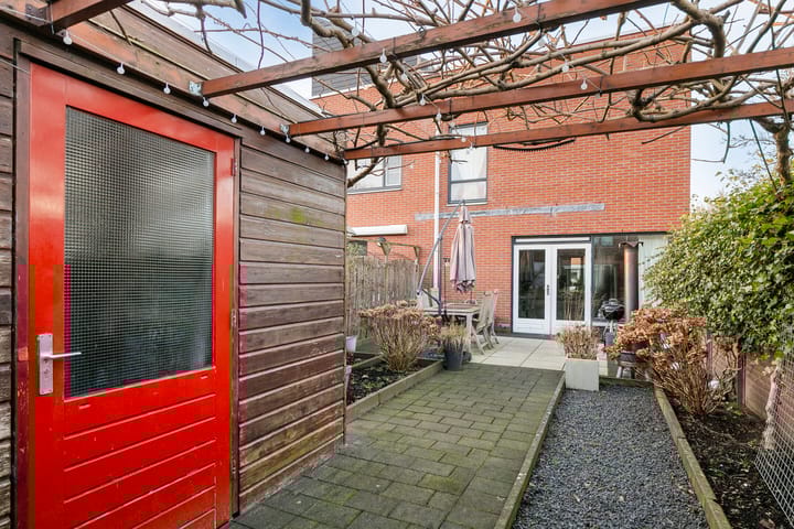 Photo 16 of John Fernhoutstraat 42