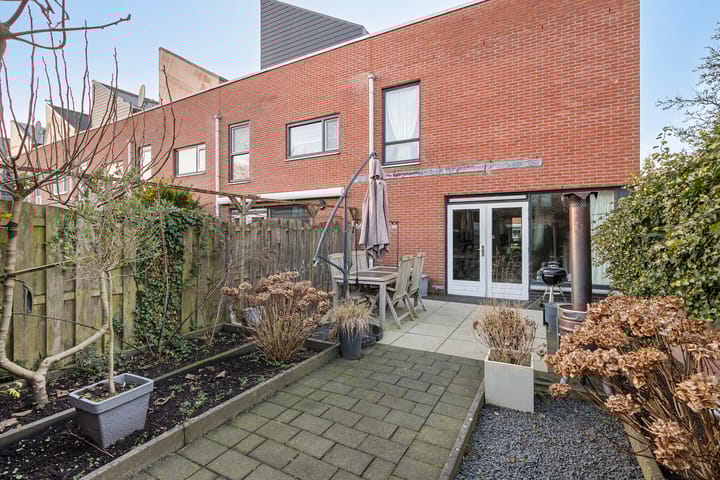 Photo 13 of John Fernhoutstraat 42