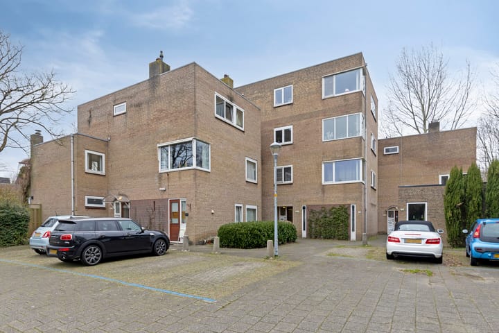 Foto 28 van Van den Berghlaan 181