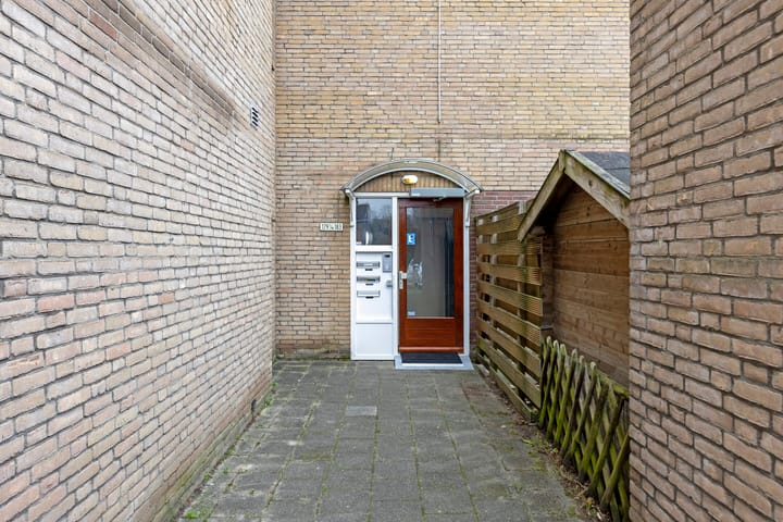 Foto 6 van Van den Berghlaan 181