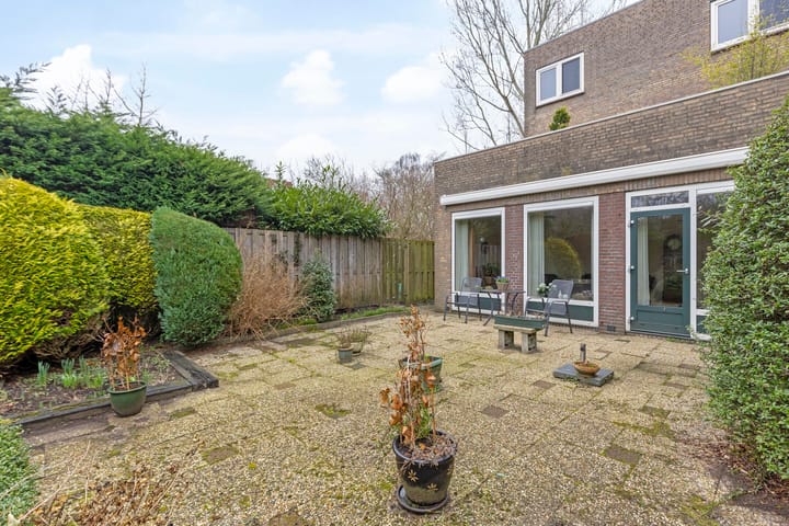 Foto 24 van Van den Berghlaan 181