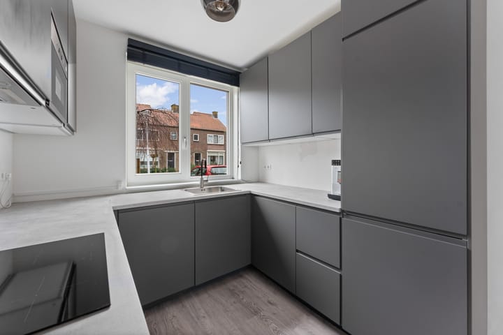 Foto 15 van Dr. A. de Haanstraat 6-A