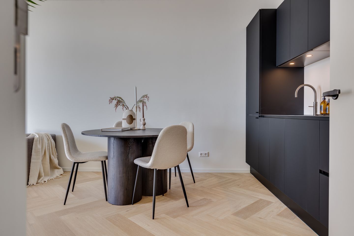 Foto 14 van Hoola van Nootenstraat 302