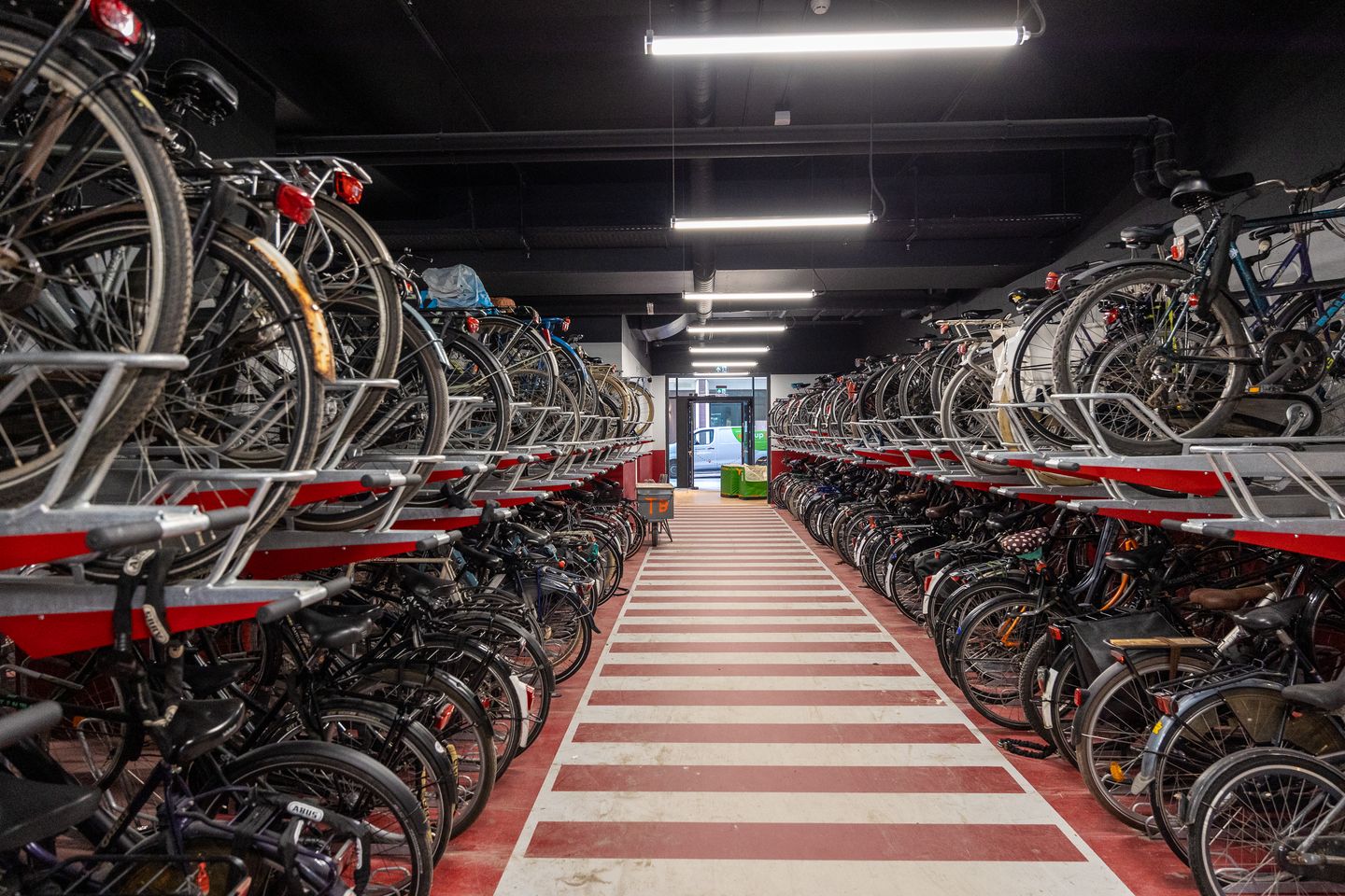 Foto 29 van Hoola van Nootenstraat 302