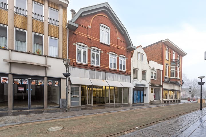 Photo 40 of Steenstraat 8