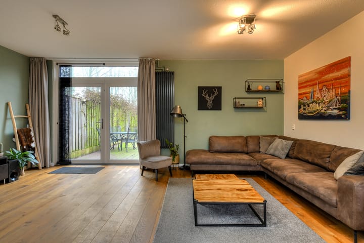 Foto 13 van van Colsterstraat 15