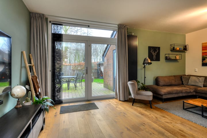 Foto 14 van van Colsterstraat 15