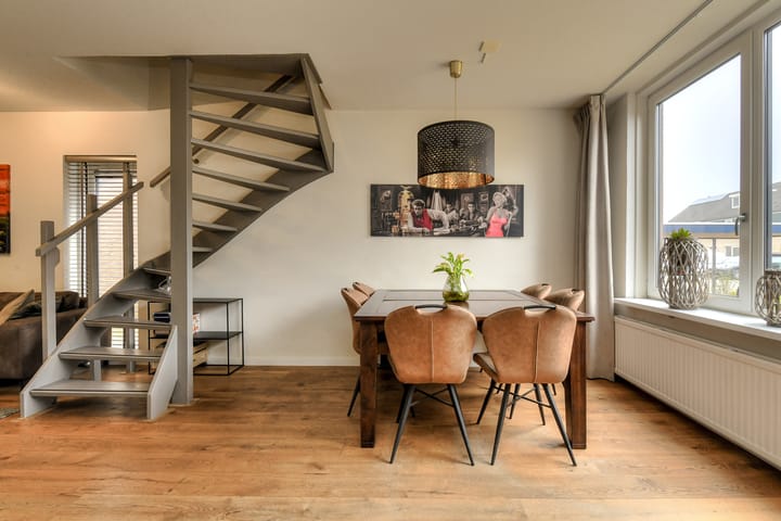 Foto 24 van van Colsterstraat 15