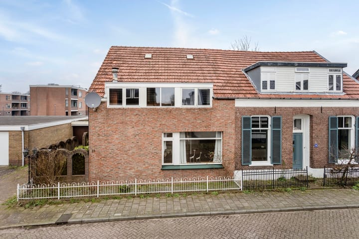 Foto 28 van Annastraat 16