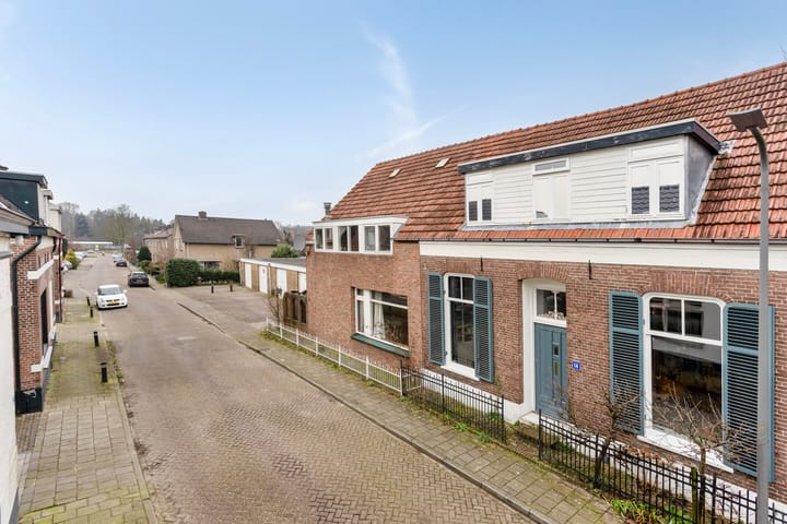 Foto 30 van Annastraat 16