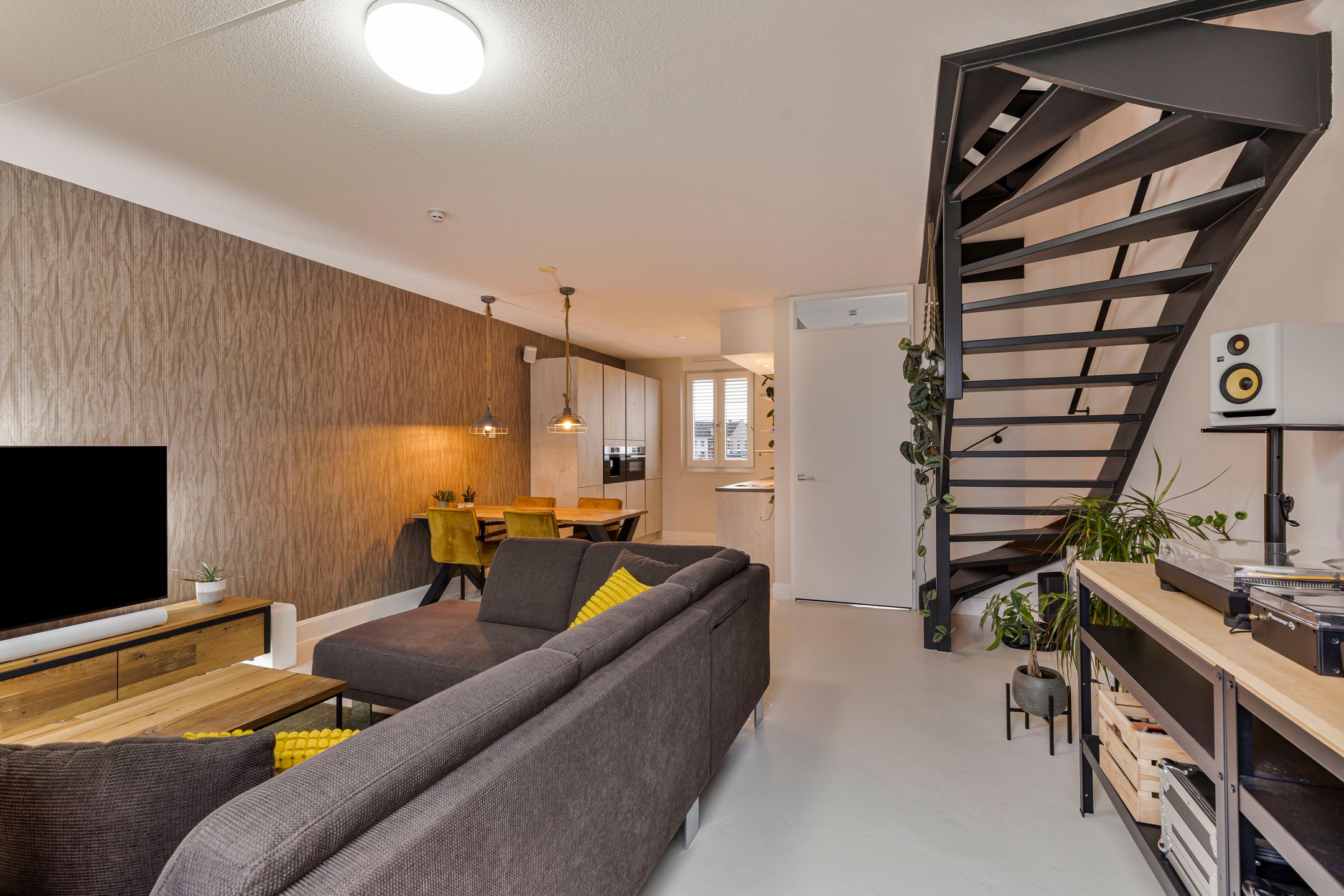 Foto 12 van Lauwerstraat 28