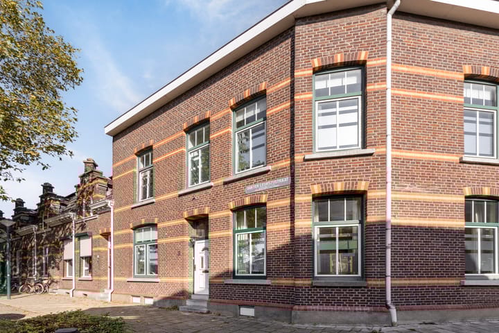 Foto 37 van Dokter Leurszijstraat 2