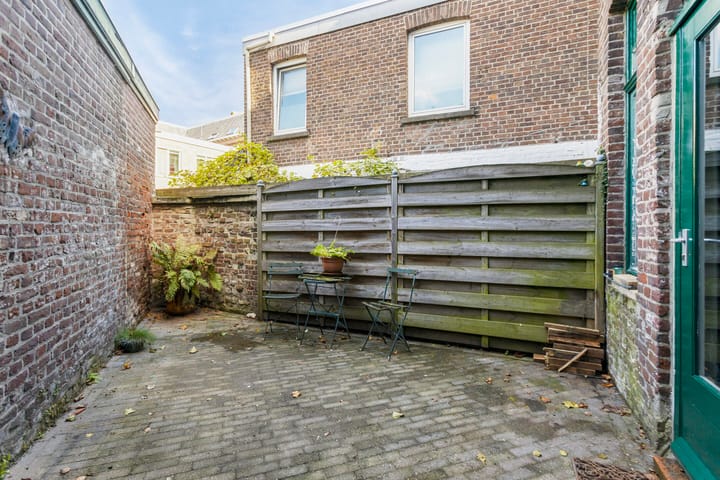 Foto 33 van Dokter Leurszijstraat 2