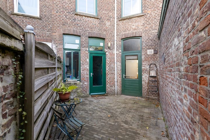 Foto 34 van Dokter Leurszijstraat 2