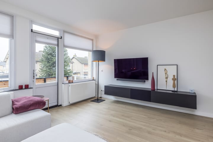 Foto 14 van van Merodestraat 21