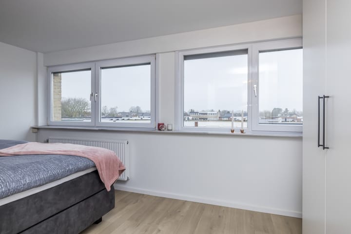 Foto 24 van van Merodestraat 21