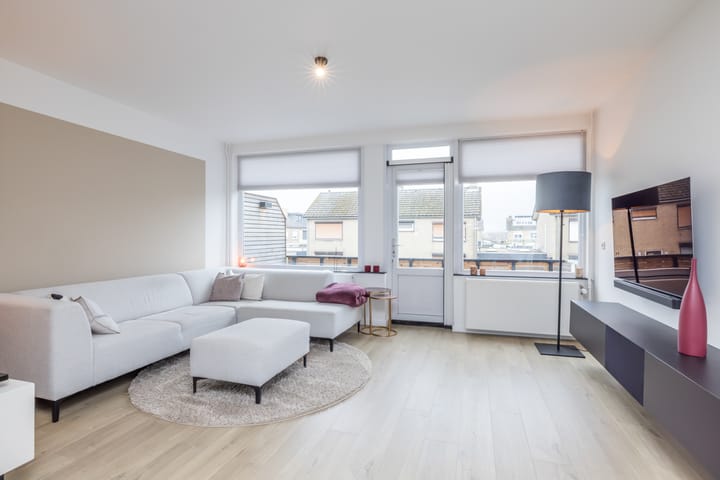 Foto 12 van van Merodestraat 21