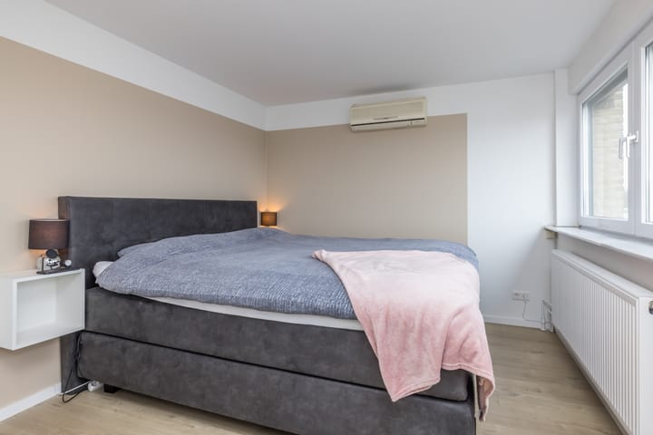 Foto 25 van van Merodestraat 21