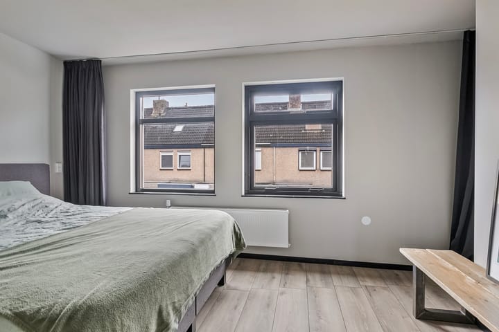 Foto 17 van Contrabas 22