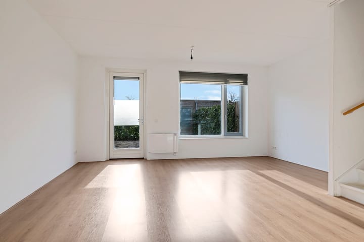 Photo 6 of De Veste 12 72