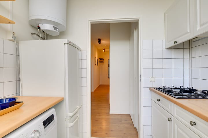 Photo 12 of Lekstraat 136