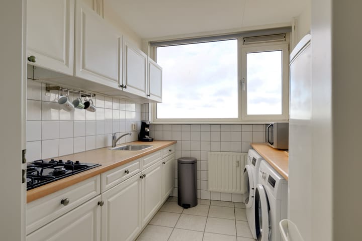 Photo 9 of Lekstraat 136