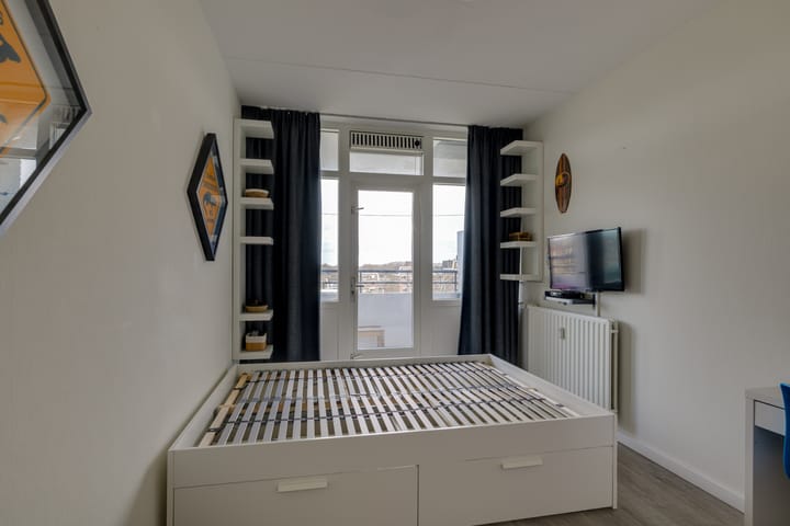 Photo 16 of Lekstraat 136