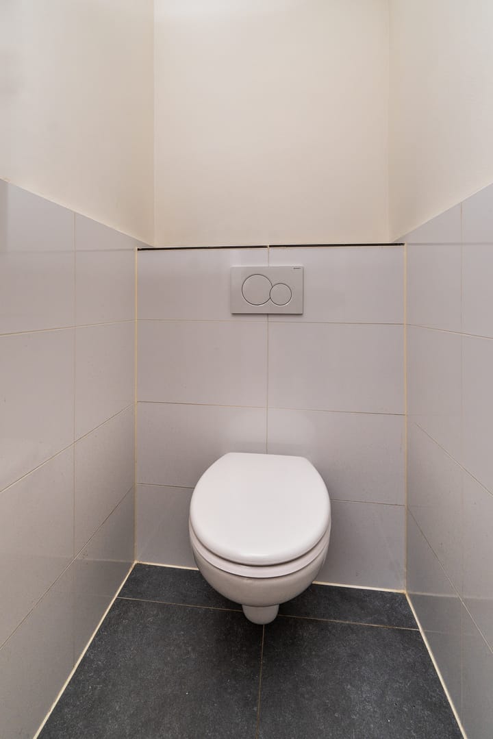 Photo 10 of Vierhoutenstraat 4