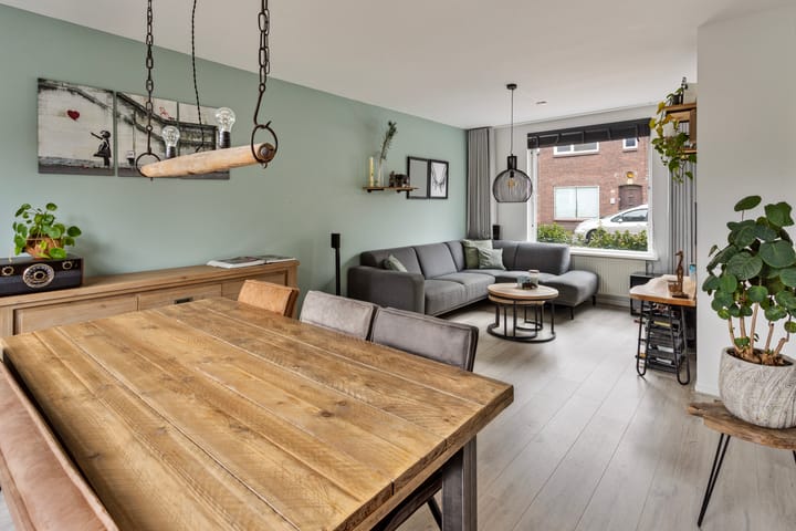 Foto 5 van Meidoornstraat 8