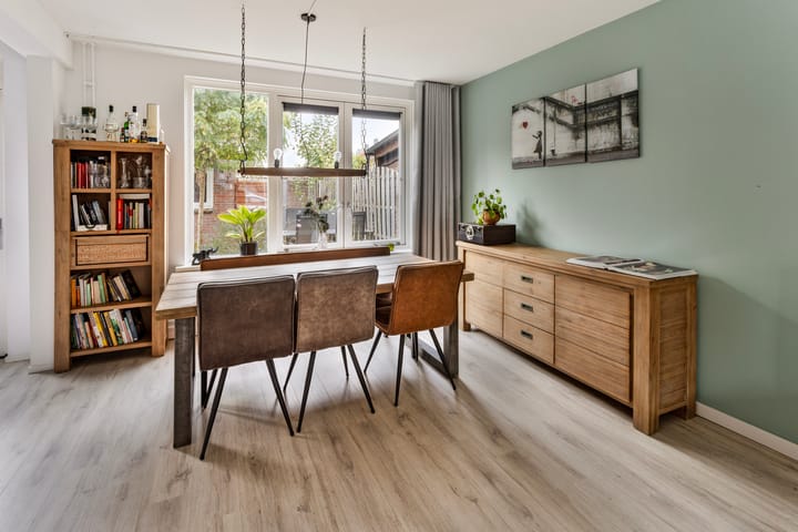 Foto 7 van Meidoornstraat 8