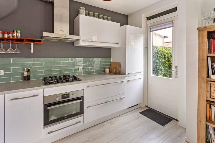 Foto 11 van Meidoornstraat 8