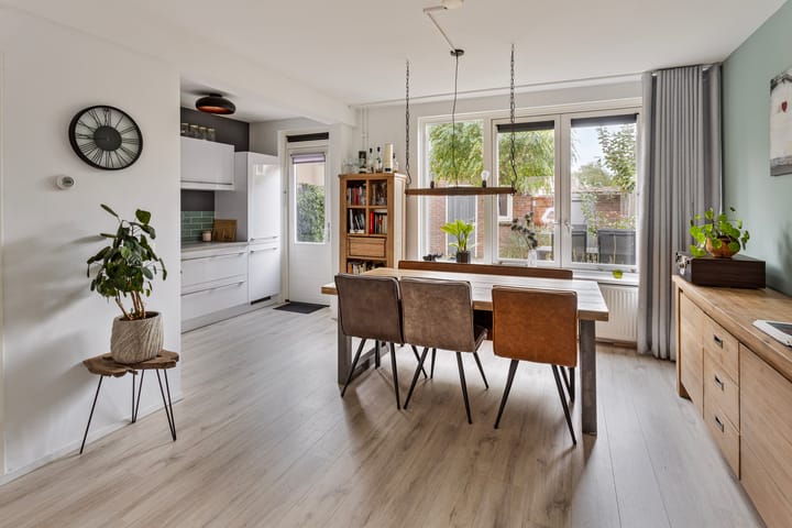 Foto 8 van Meidoornstraat 8