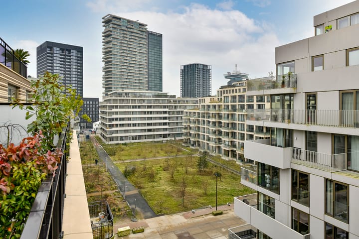 Foto 21 van Spadinalaan 567