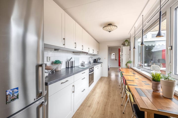 Photo 11 of Prins Bernhardstraat 43