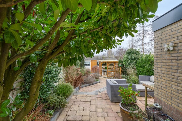 Photo 14 of Prins Bernhardstraat 43