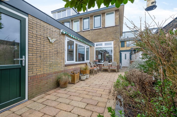 Photo 15 of Prins Bernhardstraat 43