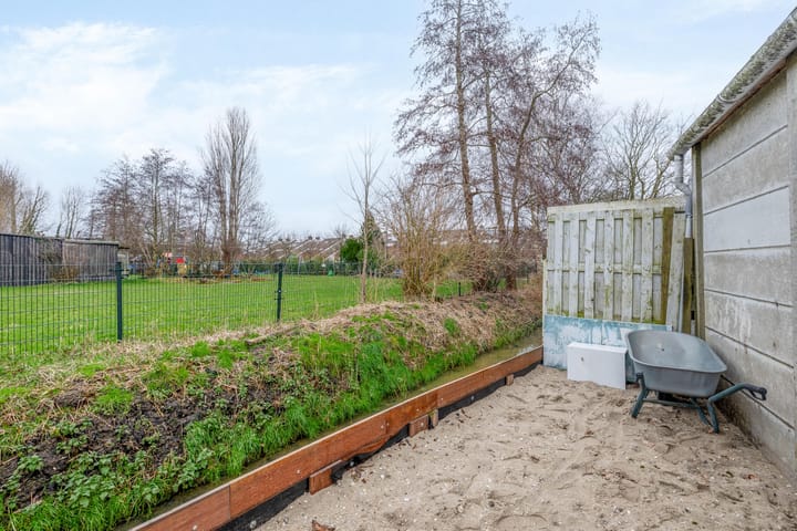 Photo 19 of Prins Bernhardstraat 43