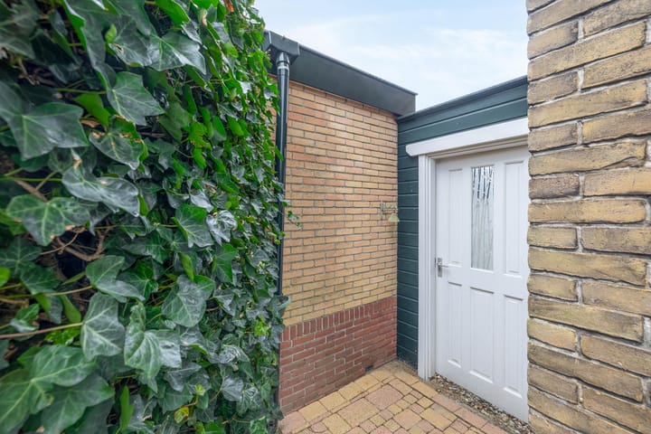 Photo 21 of Prins Bernhardstraat 43