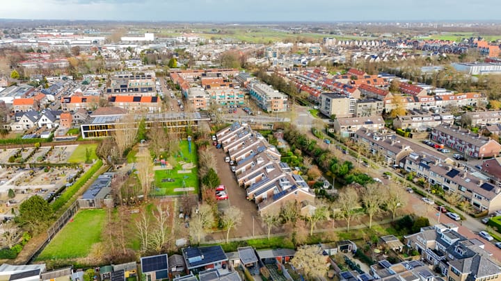 Photo 33 of Prins Bernhardstraat 43