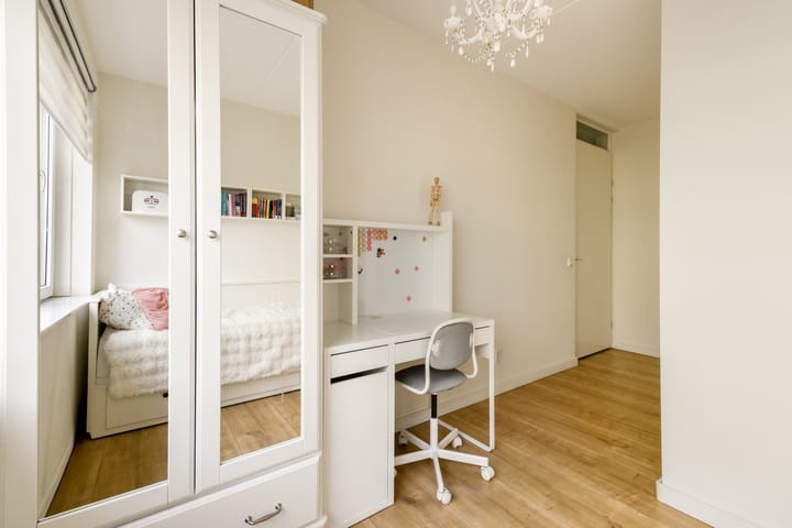 Photo 16 of De Leeuw van Vlaanderenstraat 3-C