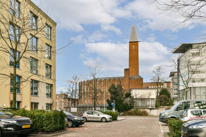 Photo 19 of De Leeuw van Vlaanderenstraat 3-C